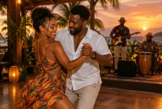 Un couple danse dans une ambiance caribéenne tandis que deux musiciens jouent de la guitare et des percussions en arrière-plan.